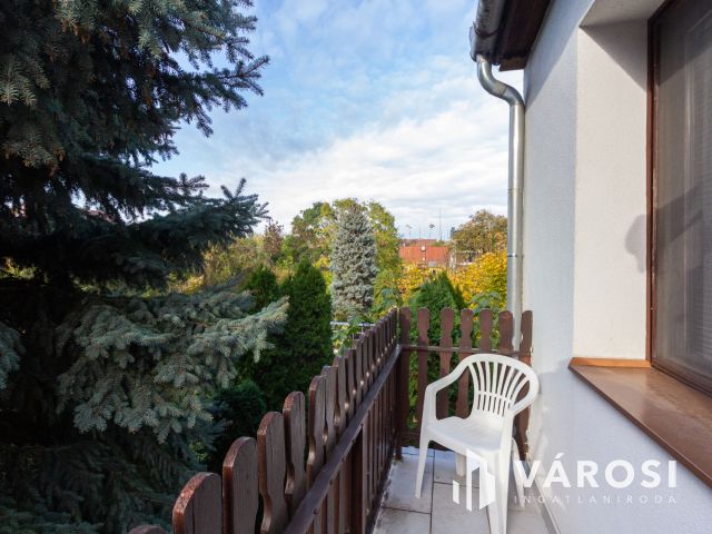 Belvárosi napelemes albérlet.