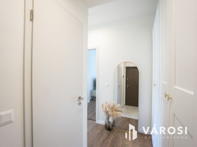 Azonnal birtokba vehető klassz lakás a LAKE 11 Lakóparkban